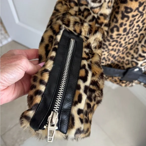 Blank NYC Animal Print Faux Fur Jacket Size XS EUC - Picture 7 of 8
